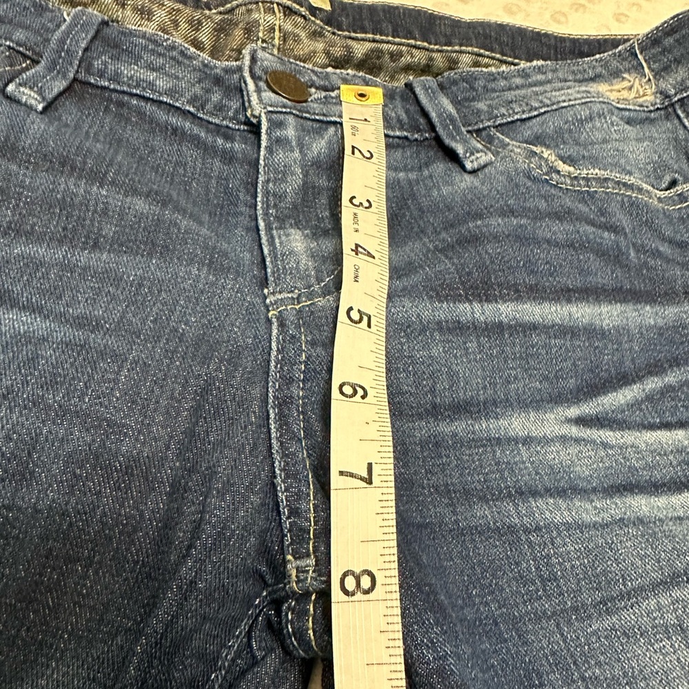 Guess Rip Jeans (size 30) - Picture 12 of 13